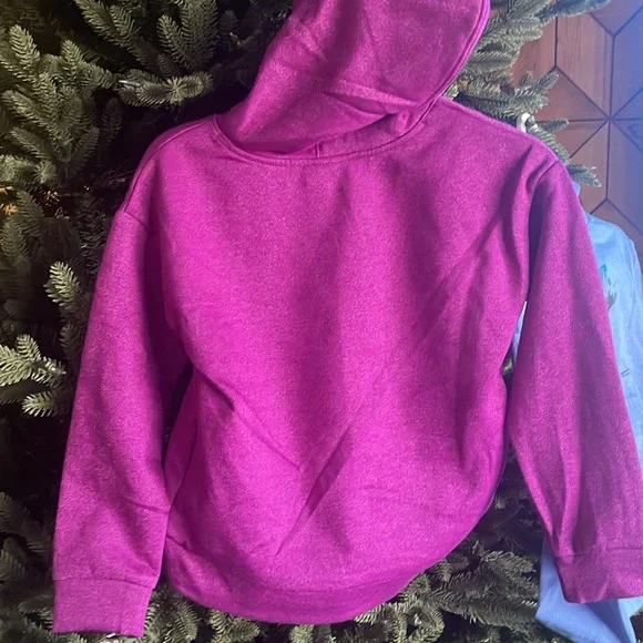 Nike girls high low sweater super soft glittery hoodie 
Size 5, 6, 6x - Picture 12 of 12